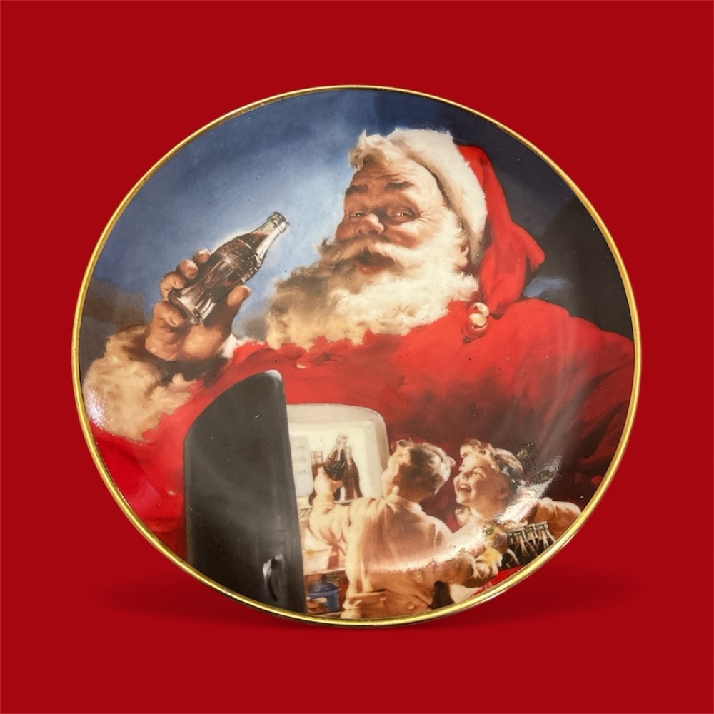 The Franklin Mint 1994 “Stocking Up For Santa” Plate Coca-Cola Santa Holiday
